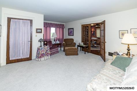 20688 Spruce Avenue Mason City IA 50401