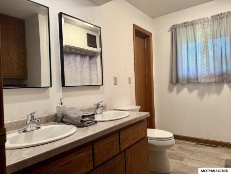 907 Woodland Drive Northwood IA 50459
