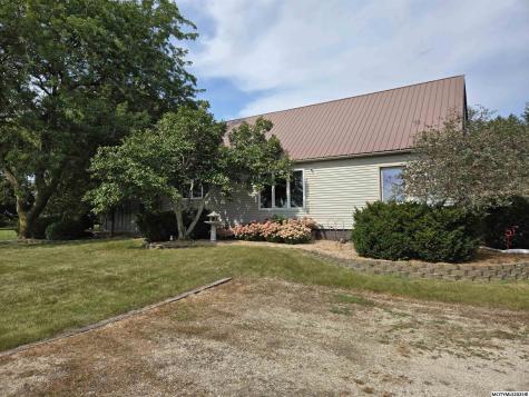 2129 210th Street Rockford IA 50468