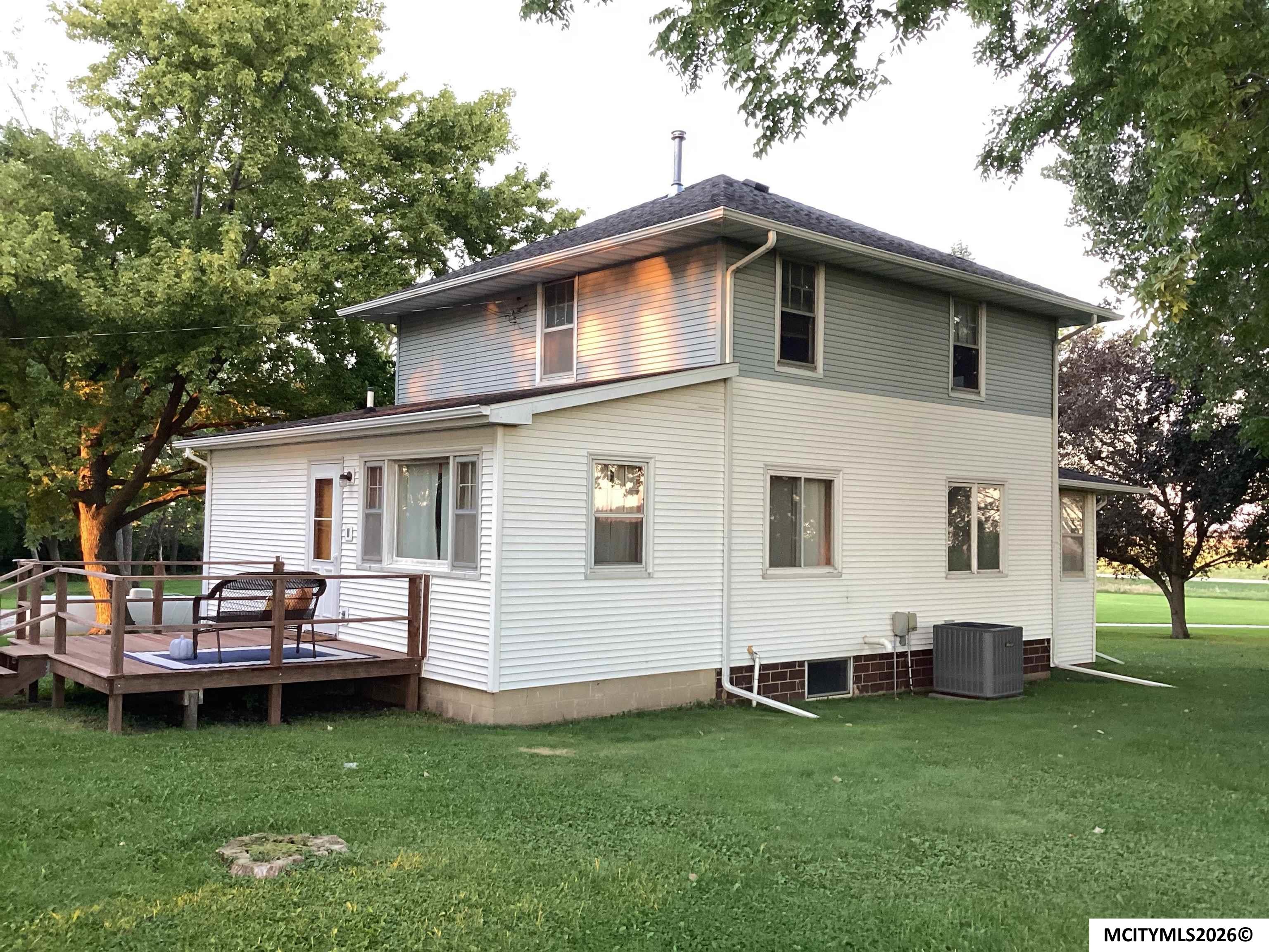 20502 Thrush Avenue Mason City IA 50401