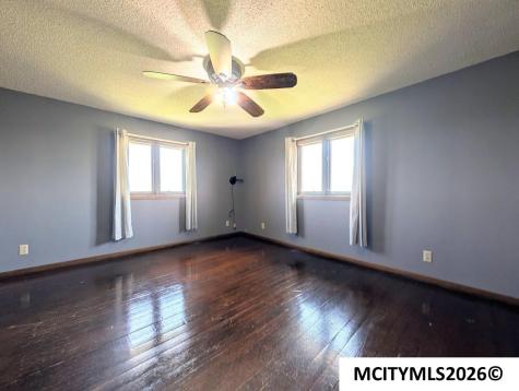 1437 270th Street Marble Rock IA 50653