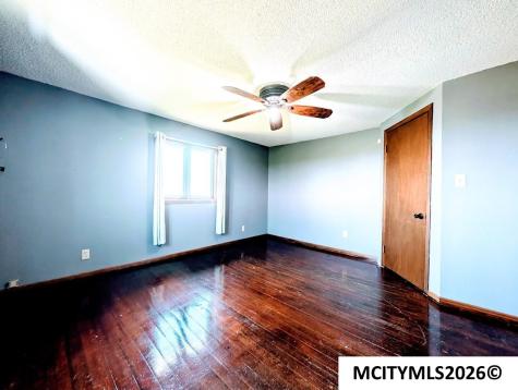 1437 270th Street Marble Rock IA 50653