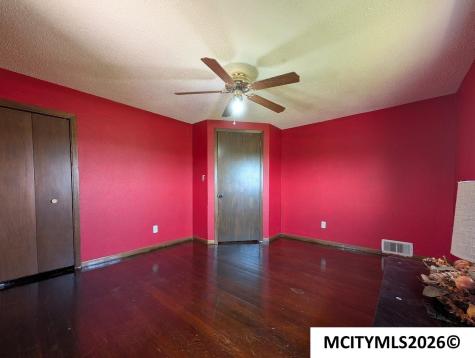 1437 270th Street Marble Rock IA 50653