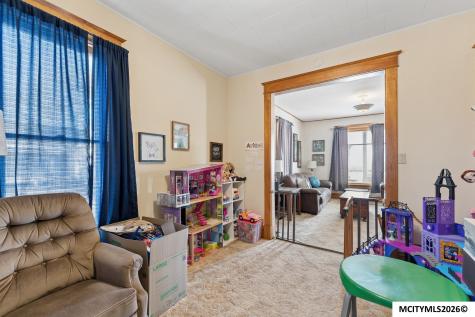 21530 Pheasant Avenue Mason City IA 50401