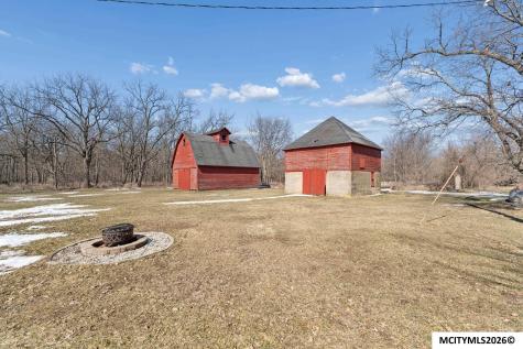 21530 Pheasant Avenue Mason City IA 50401