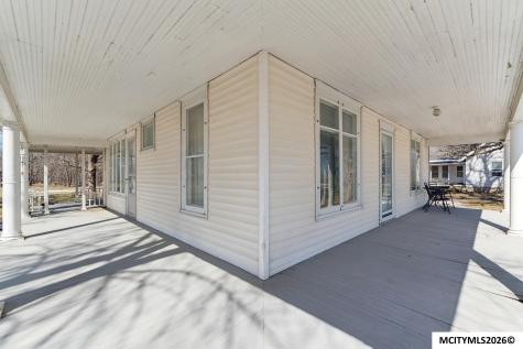 21530 Pheasant Avenue Mason City IA 50401