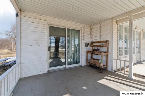 21530 Pheasant Avenue Mason City IA 50401