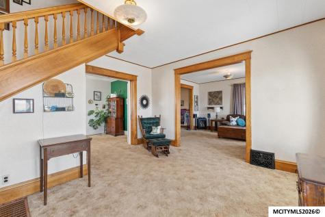 21530 Pheasant Avenue Mason City IA 50401