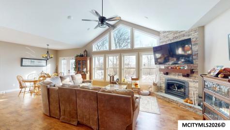 2750 Indigo Avenue Marble Rock IA 50653