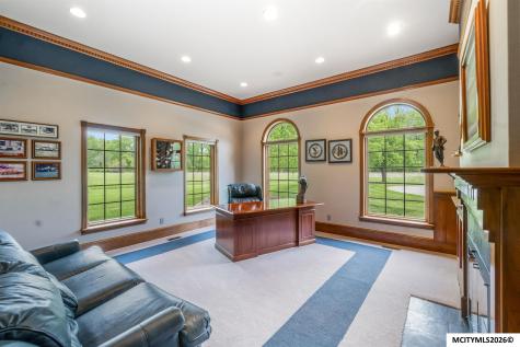 1881 12th NE Mason City IA 50401