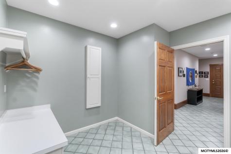 1881 12th NE Mason City IA 50401