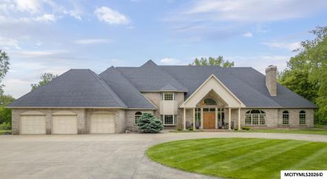 1881 12th NE Mason City IA 50401
