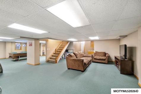 2037 12th NE Mason City IA 50401