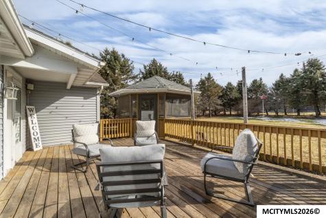 2037 12th NE Mason City IA 50401