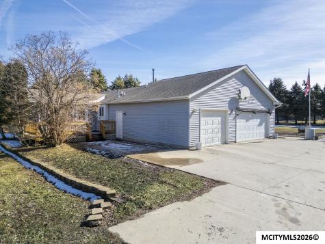 2037 12th NE Mason City IA 50401