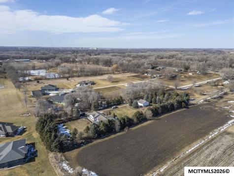 2037 12th NE Mason City IA 50401