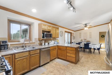 2037 12th NE Mason City IA 50401