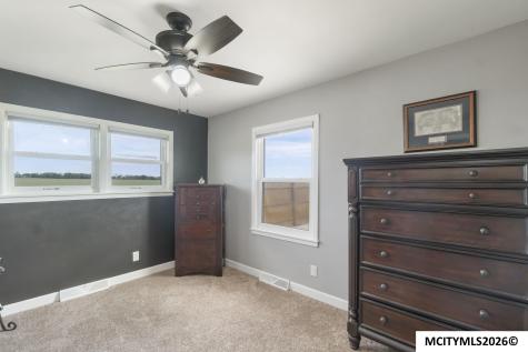 2805 Upper Greene Road Marble Rock IA 50653