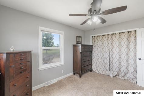 2805 Upper Greene Road Marble Rock IA 50653