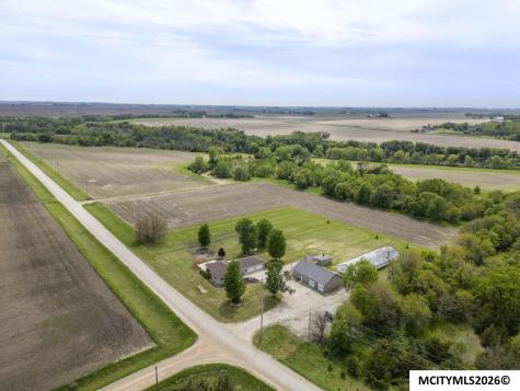 2805 Upper Greene Road Marble Rock IA 50653