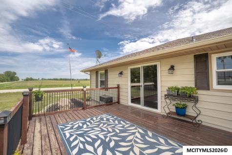 2805 Upper Greene Road Marble Rock IA 50653