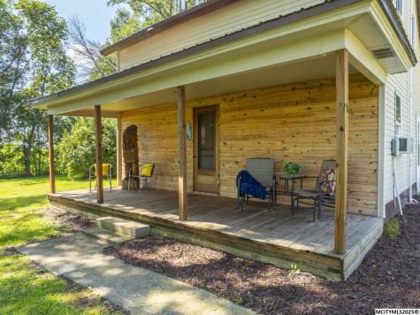 1971 Ivory Avenue Rockford IA 50468