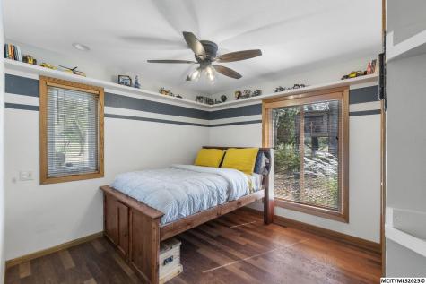 21748 A Owl Avenue Mason City IA 50401