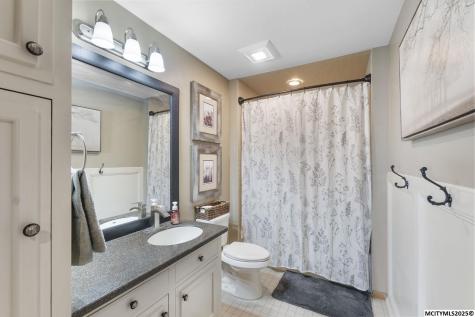 21748 A Owl Avenue Mason City IA 50401
