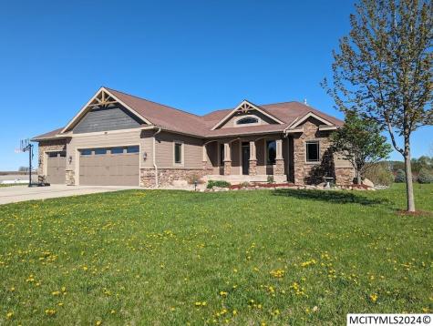 3510 Thrush Avenue Plymouth IA 50464