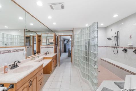 400 S Ellicott Mitchell IA 50461