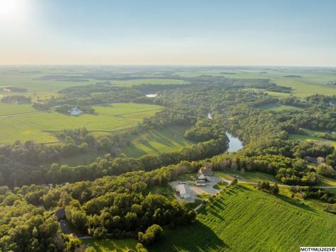 400 S Ellicott Mitchell IA 50461