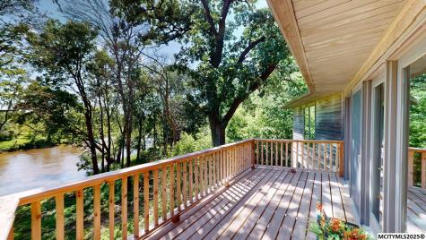 1074 190th Street Rockford IA 50468