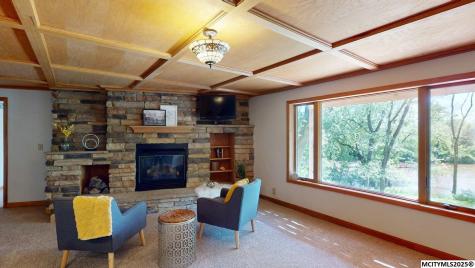 1074 190th Street Rockford IA 50468