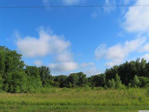 2048 12th NE Mason City IA 50401