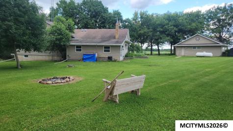 1787 Gilmore Ava New Hampton IA 50659