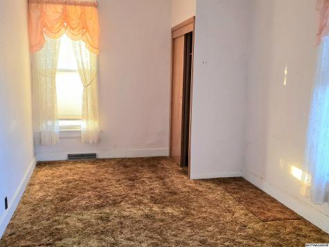 16115 Portland Avenue Mason City IA 50401