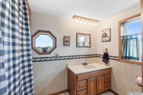 12489 285th Street Mason City IA 50401