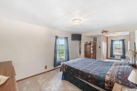 12489 285th Street Mason City IA 50401