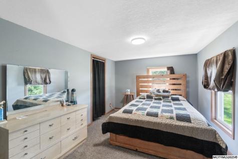 12489 285th Street Mason City IA 50401