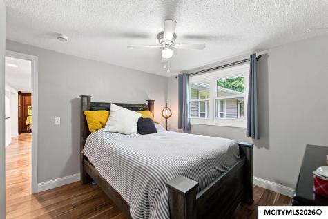 20722 Poplar Avenue Mason City IA 50401