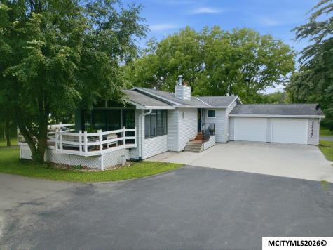 20722 Poplar Avenue Mason City IA 50401