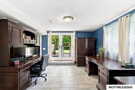 20722 Poplar Avenue Mason City IA 50401