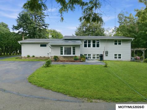 20722 Poplar Avenue Mason City IA 50401