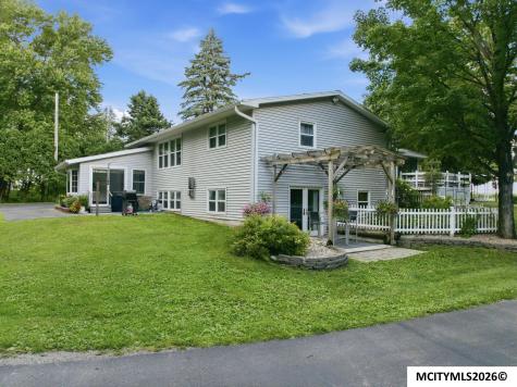 20722 Poplar Avenue Mason City IA 50401