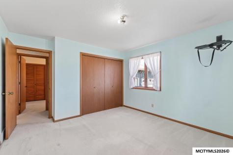 10153 Grouse Avenue Clear Lake IA 50428