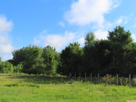 2048 12th NE Mason City IA 50401