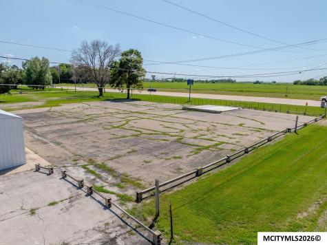 33RD SE Mason City IA 50401