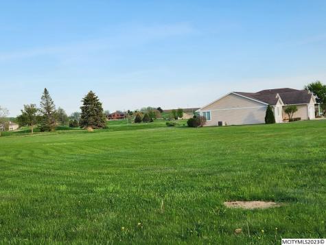 600 Claydigger Run Sheffield IA 50475