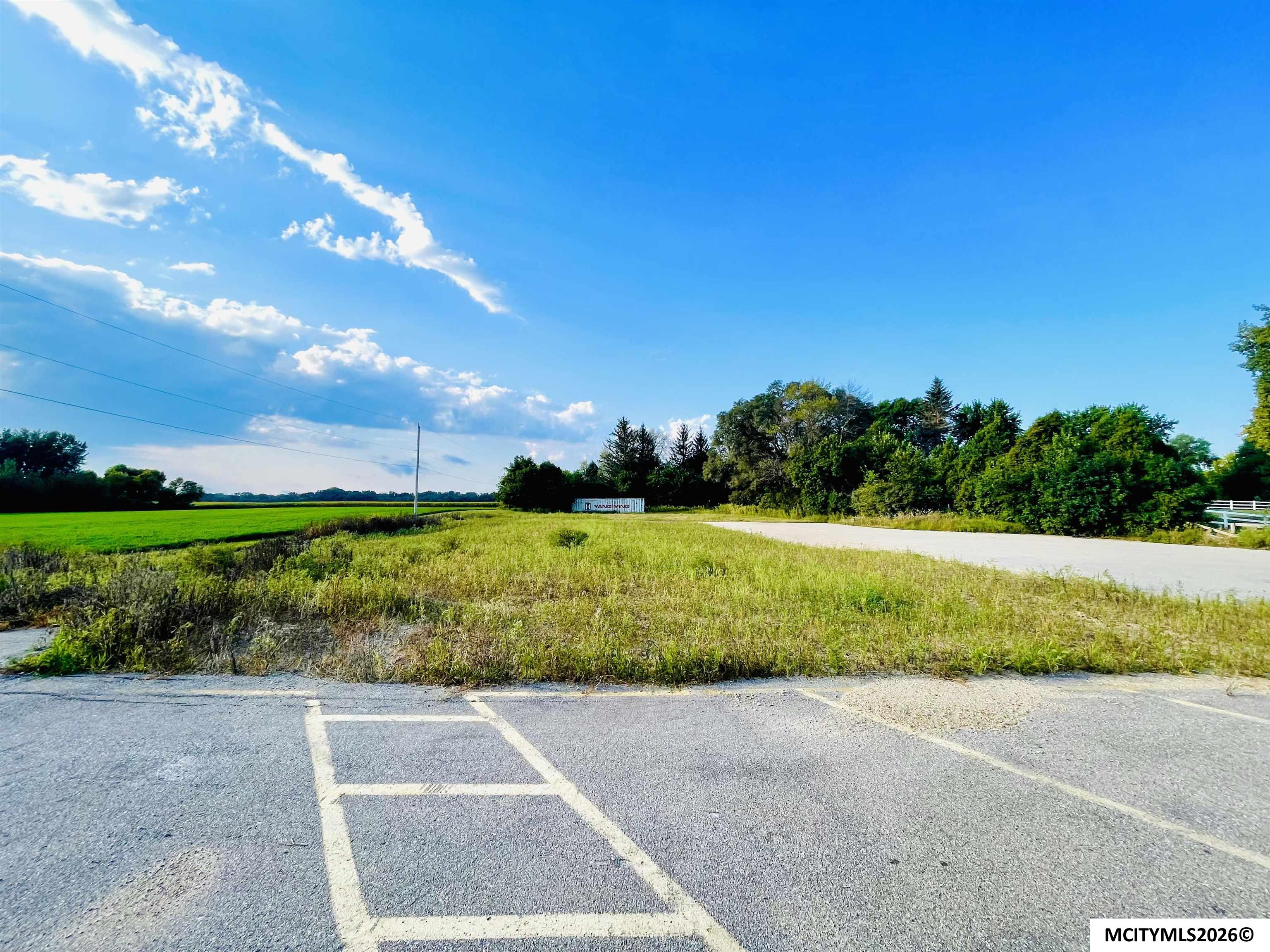 2571 4th SE Mason City IA 50401