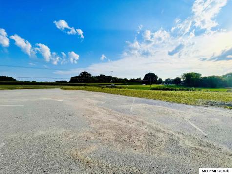 2571 4th SE Mason City IA 50401